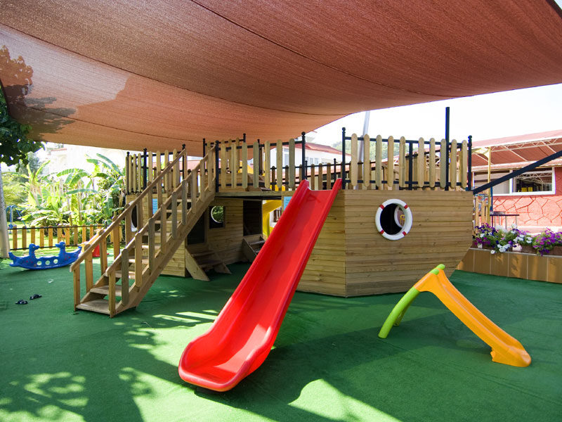 Sailor's Beach Club  
