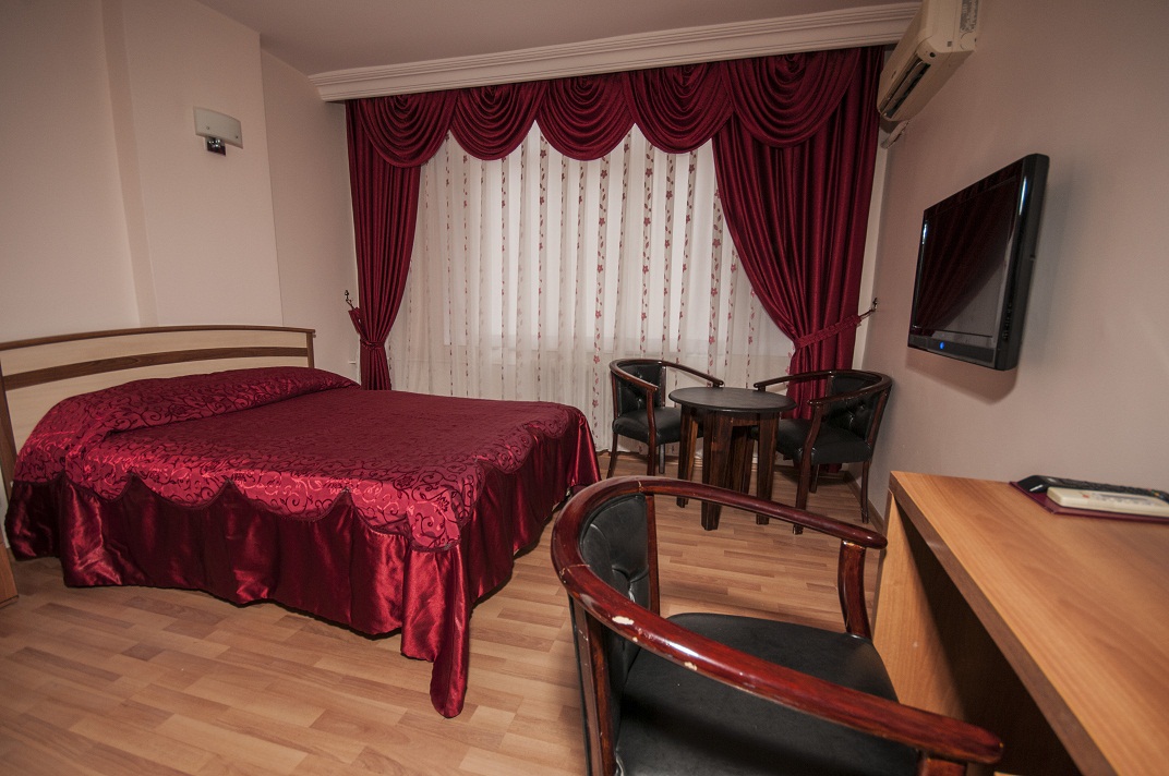 Saros Hotel  