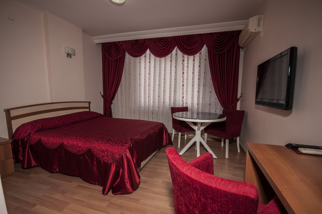 Saros Hotel  