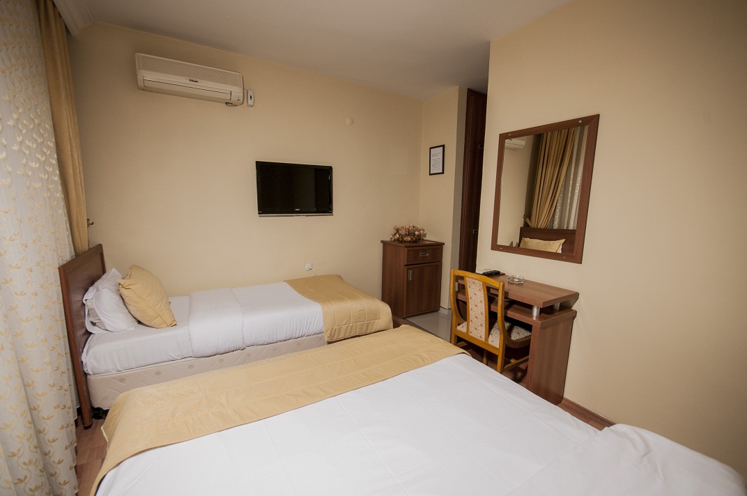 Saros Hotel  