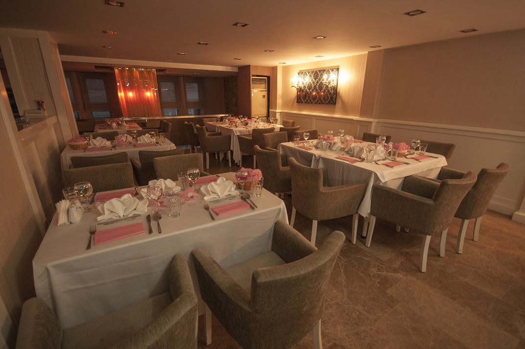 Saros Hotel  