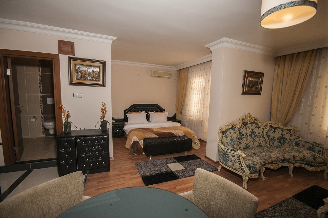 Saros Hotel  
