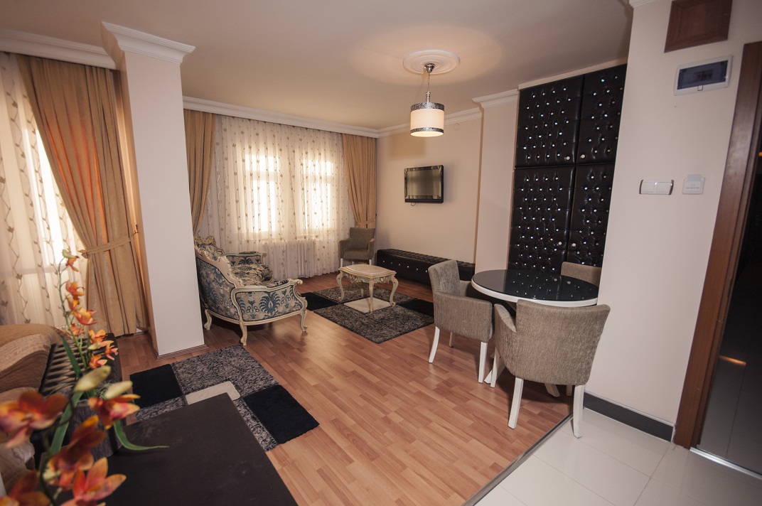 Saros Hotel  