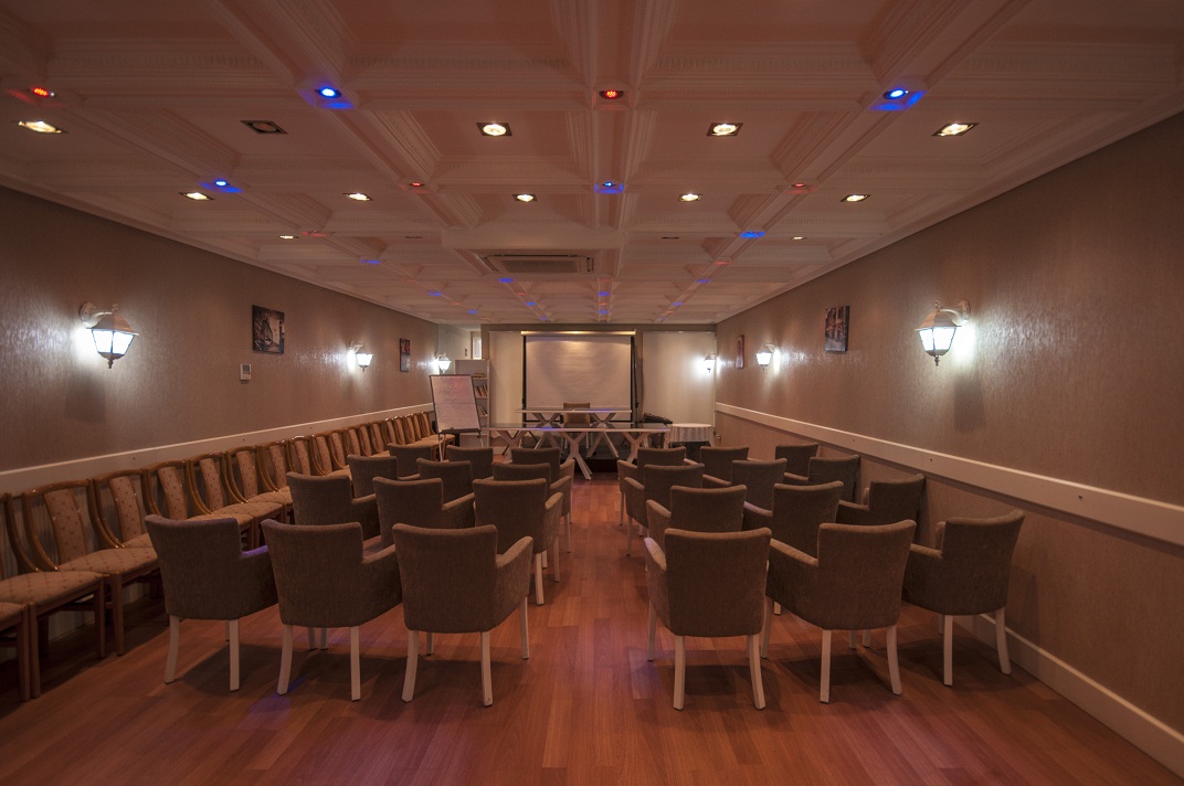 Saros Hotel  