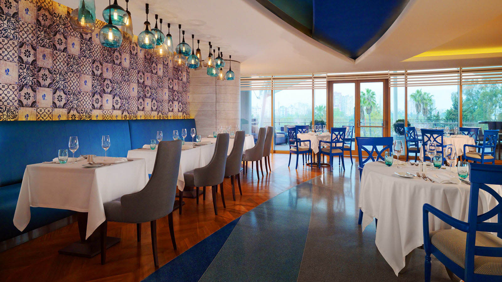 Sheraton Grand Adana  Hotel / Villa Mare Restaurant