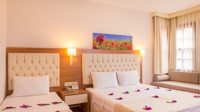 Suncity Hotel & Beach Club / aile odası