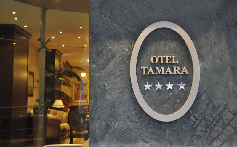 Tamara Business Hotel / Dış kapı giriş 