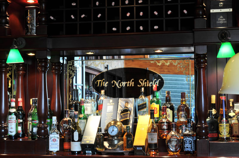 Tamara Business Hotel / The Norht Shield Bar.