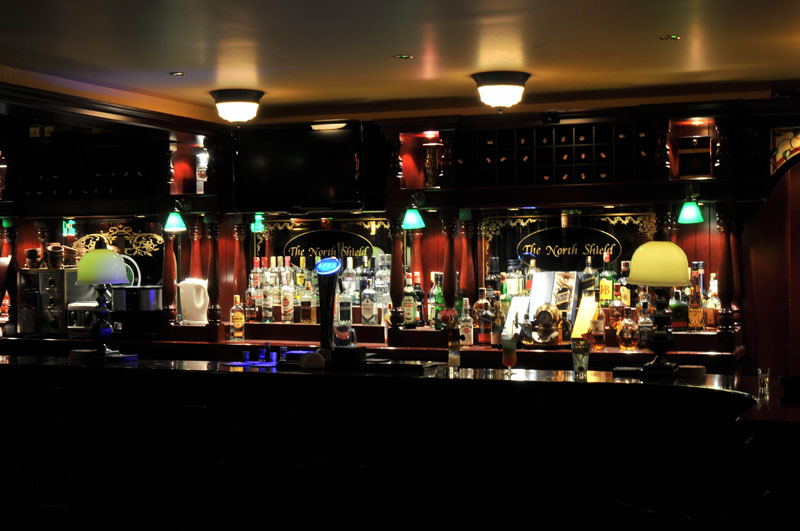 Tamara Business Hotel / The Norht Shield Bar..