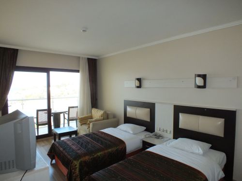 Tatlıses Hotel / İKİ AYRI YATAKLI ODA