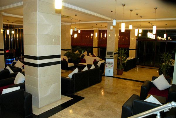Tatlıses Hotel / LOBY