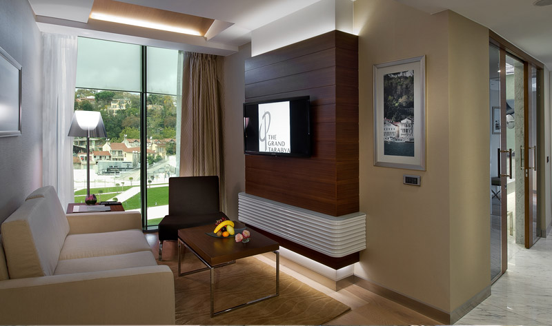 The Grand Tarabya Otel / marina manzaralı suit oda