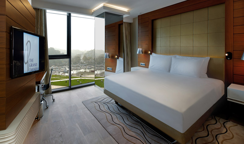 The Grand Tarabya Otel / marina manzaralı suit oda
