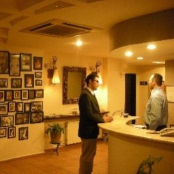 Üstün Otel Alsancak  