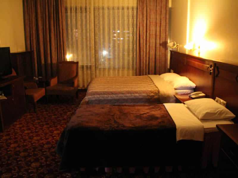 Zümrüt Otel  