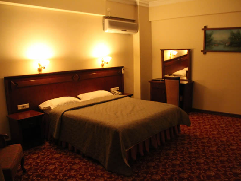 Zümrüt Otel  